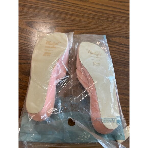 Madge’s pink wedge house shoes size 6.5-7.5 - Picture 2 of 4